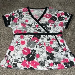 Two scrub tops on reserve for @shrtswtchic